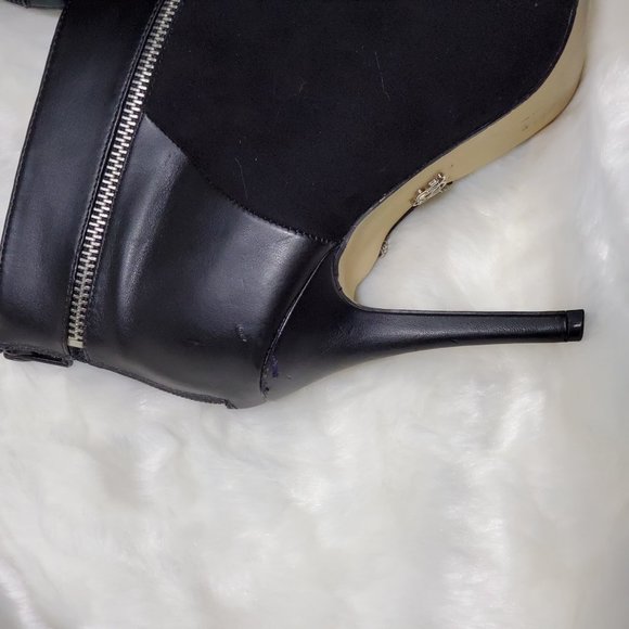 Rock & Republic Black Leather/Suede Ankle Bootie - Picture 6 of 7